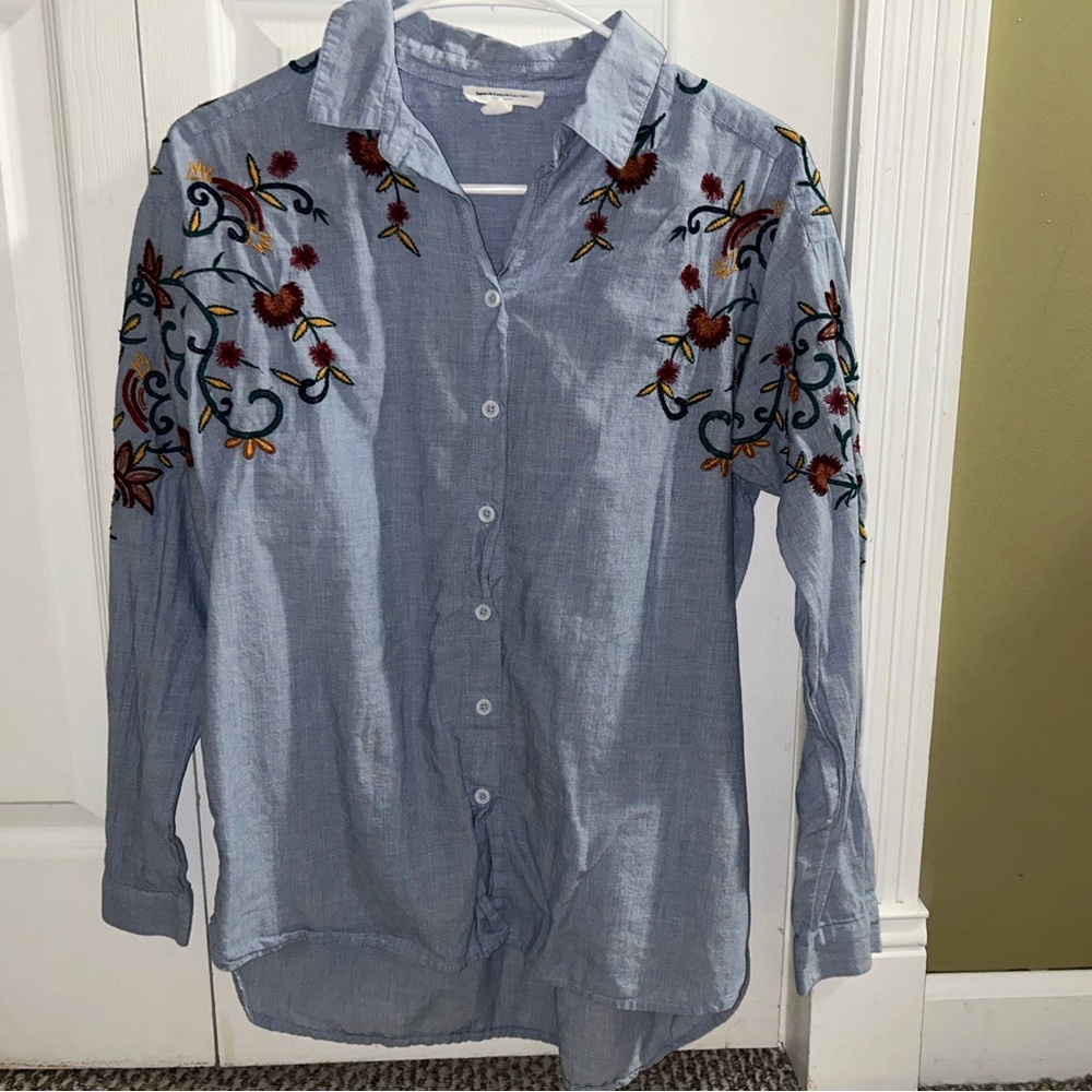 Floral embroidered button down